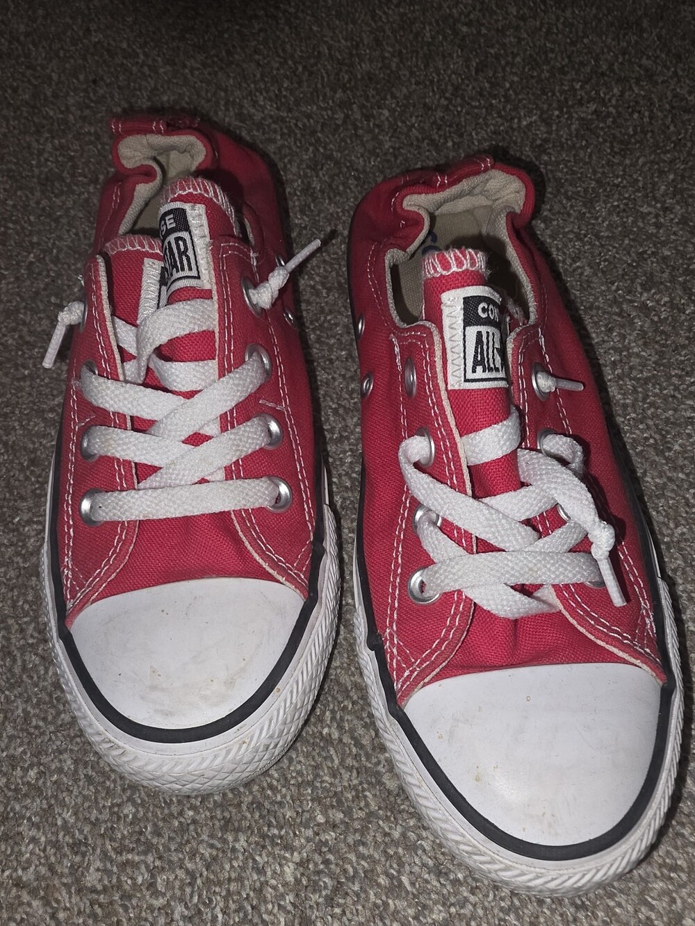 Women's Red Canvas Converse Low-Top Sneakers - Classic All Star Style